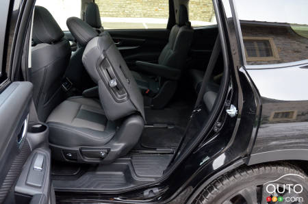 Subaru Ascent Onyx, deuxième rangée, prise 2
